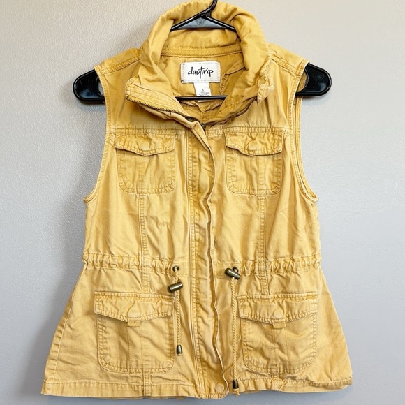 4/25$ DAYTRIP Cotton Sleeveless Vest Mustard Yellow Women’s Size Small - Picture 1 of 8